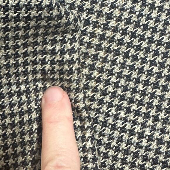 Jos. A Bank Neutral Houndstooth Print Silk and Wool Two Button Blazer Size 44R - Picture 11 of 11
